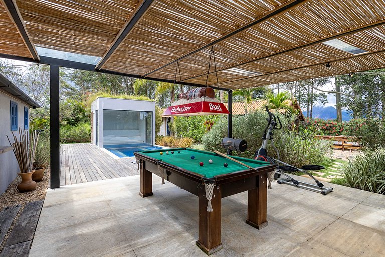 Topo do Céu: piscina com hidro, sauna e vista