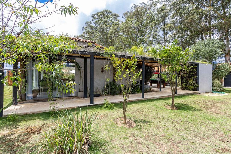 Topo do Céu: piscina com hidro, sauna e vista