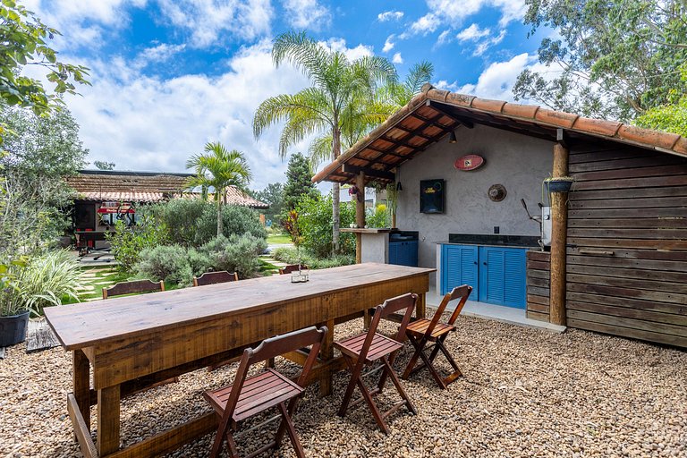 Topo do Céu: piscina com hidro, sauna e vista
